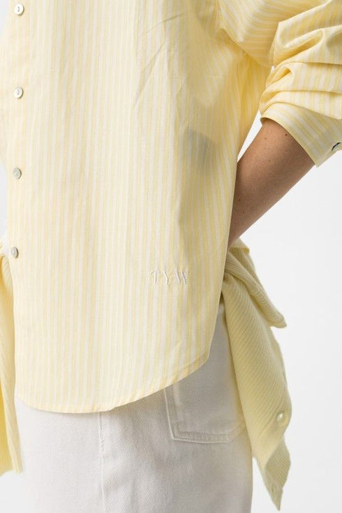 Camicia gialla a righe tiffosi