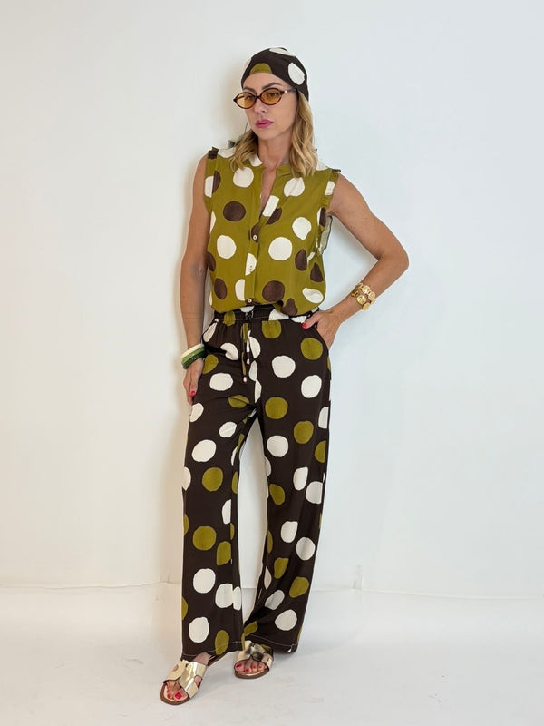 Blusa Smanicata a Pois con Dettaglio Volant