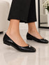 Ballerina in pelle con dettaglio