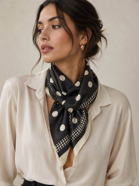 Foulard in Satin a Pois