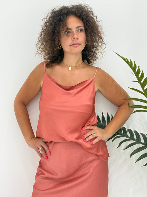 Top in Raso con Scollo a Cappuccio