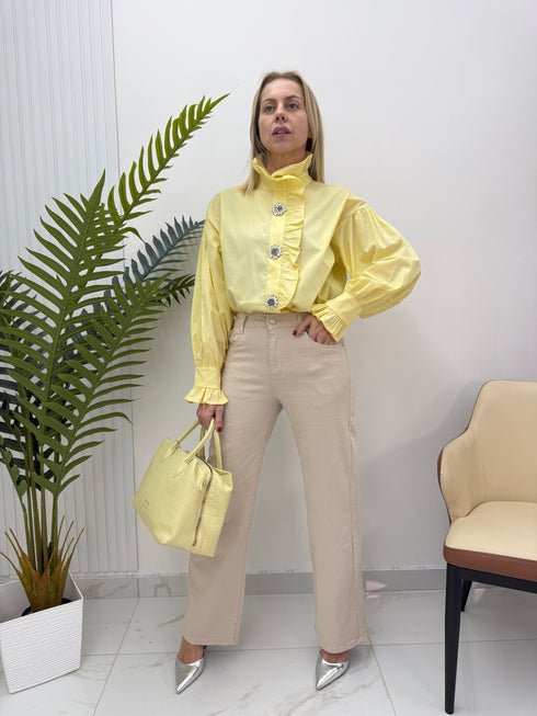 Camicia con volant e bottoni gioiello