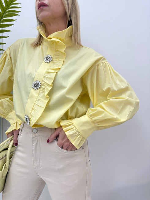 Camicia con volant e bottoni gioiello