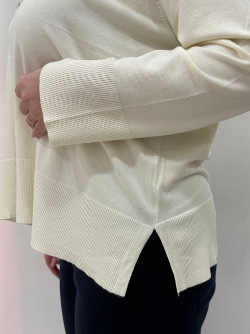 Maglia in tessuto rasato con scritta paillettes