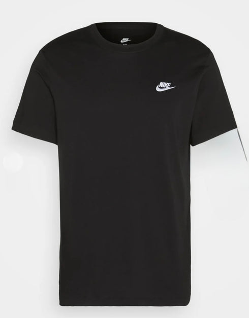 T-shirt nike uomo sportswear club