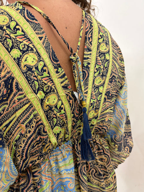 Copricostume Stile Boho-Chic con Dettagli Lucenti