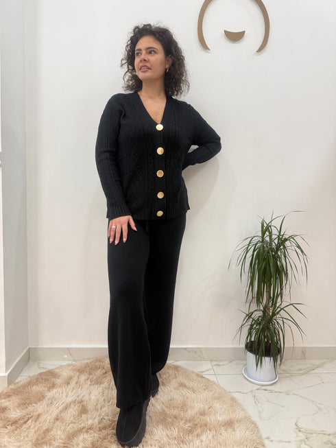 Coordinato in lana con intreccio e bottoni