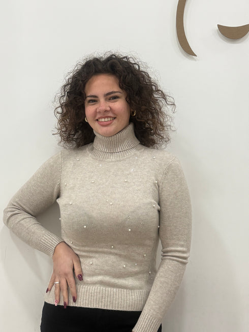 Maglioncino collo alto con applicazioni perle