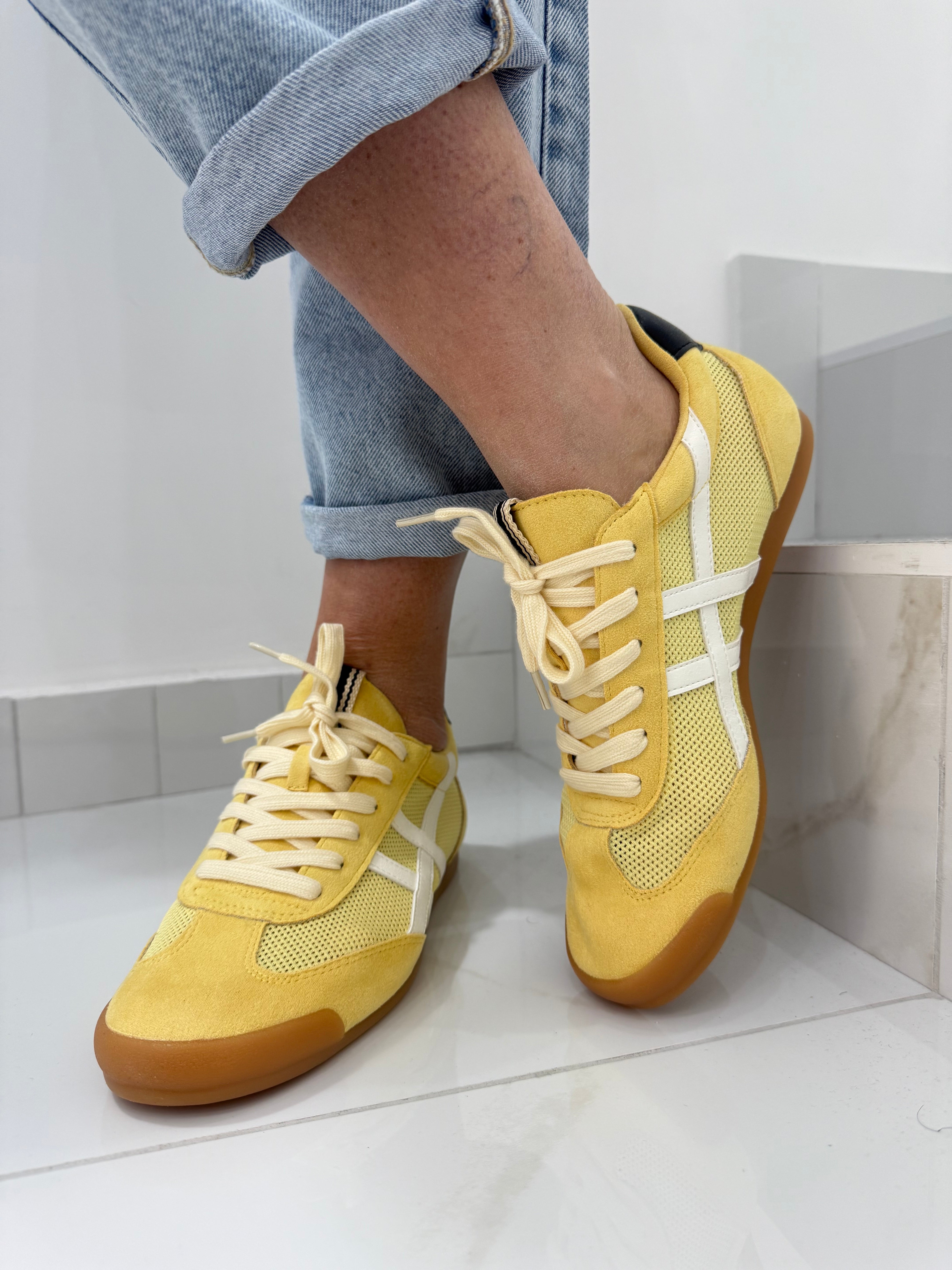 Sneakers in tela Corina