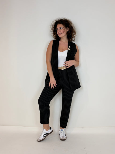 Completo con Gilet e Pantalone Sigaretta – Blooma