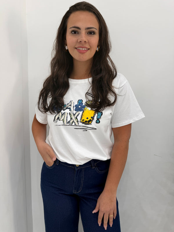 T-Shirt Grafica "Boba Mix"