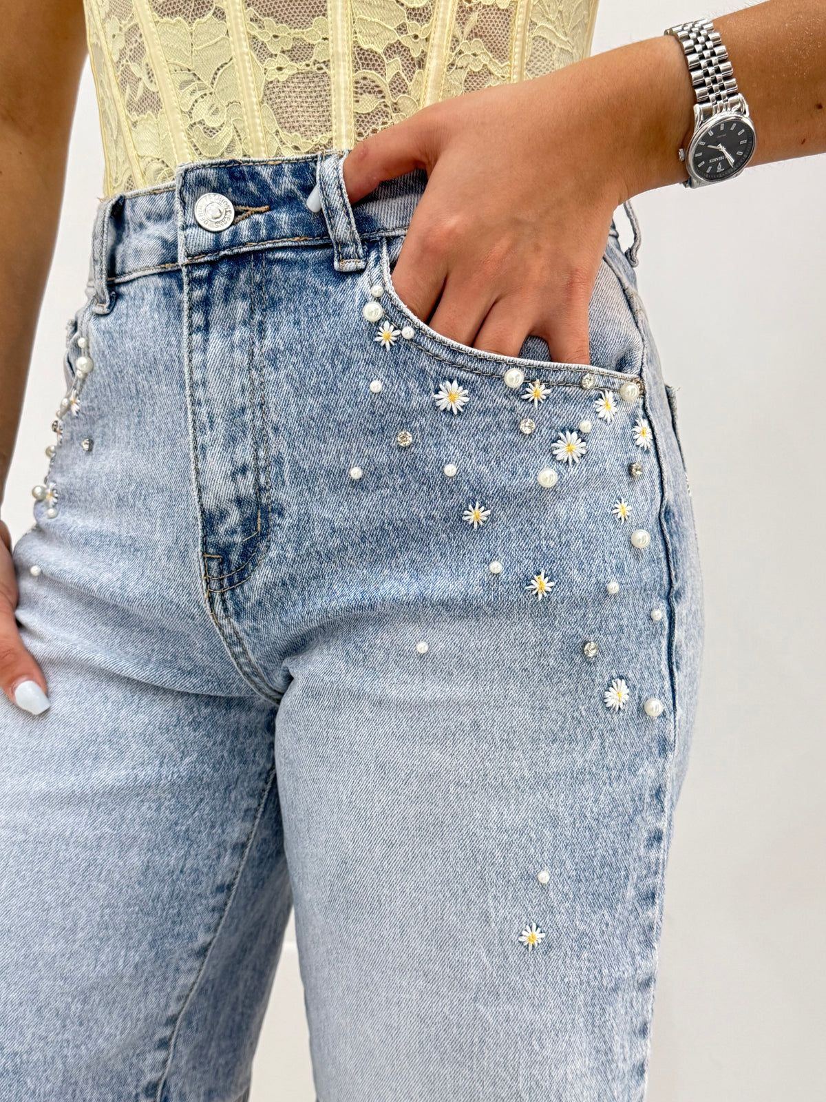 Bermuda denim con applicazioni
