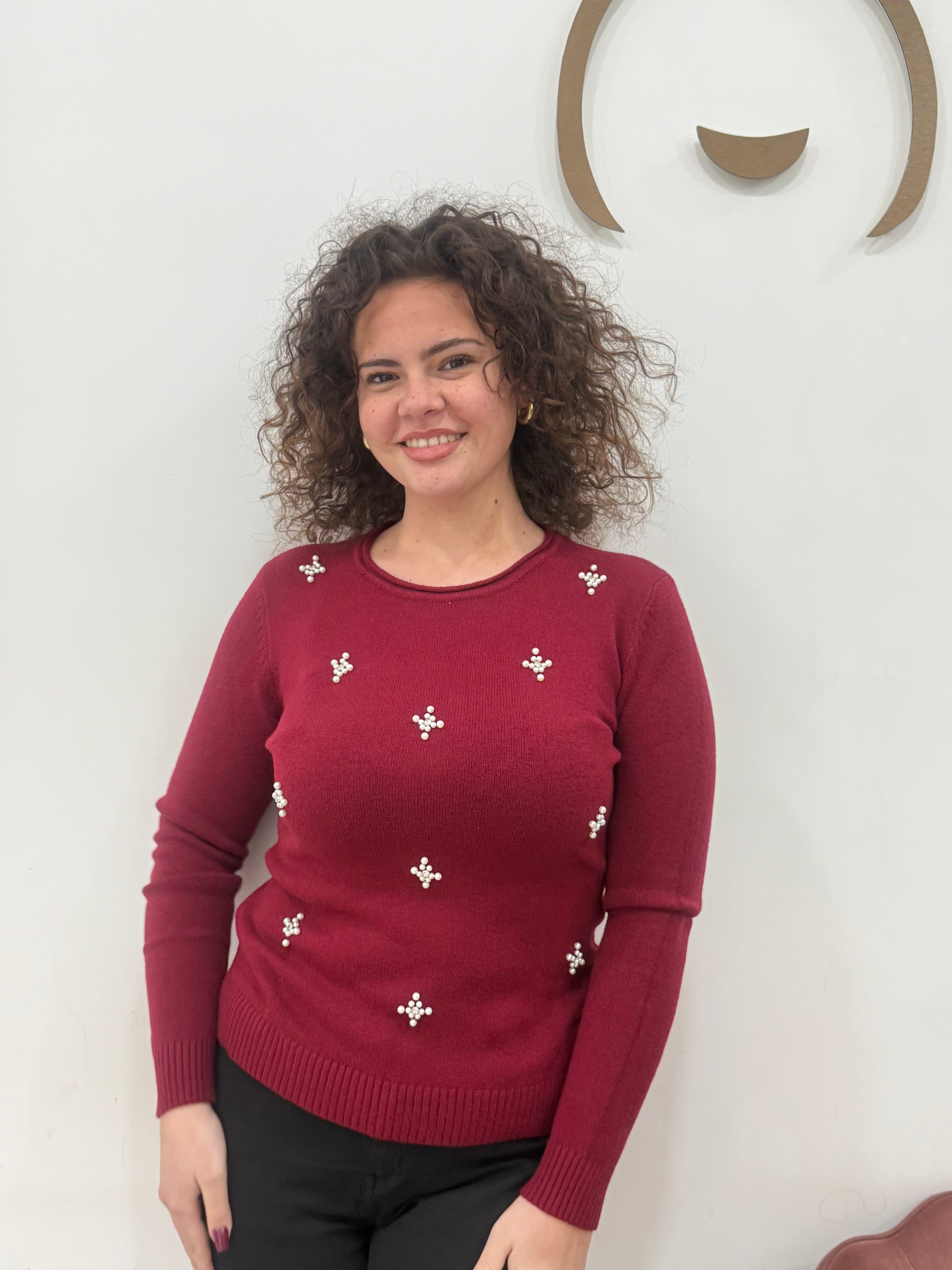 Maglioncino girocollo con applicazioni perle