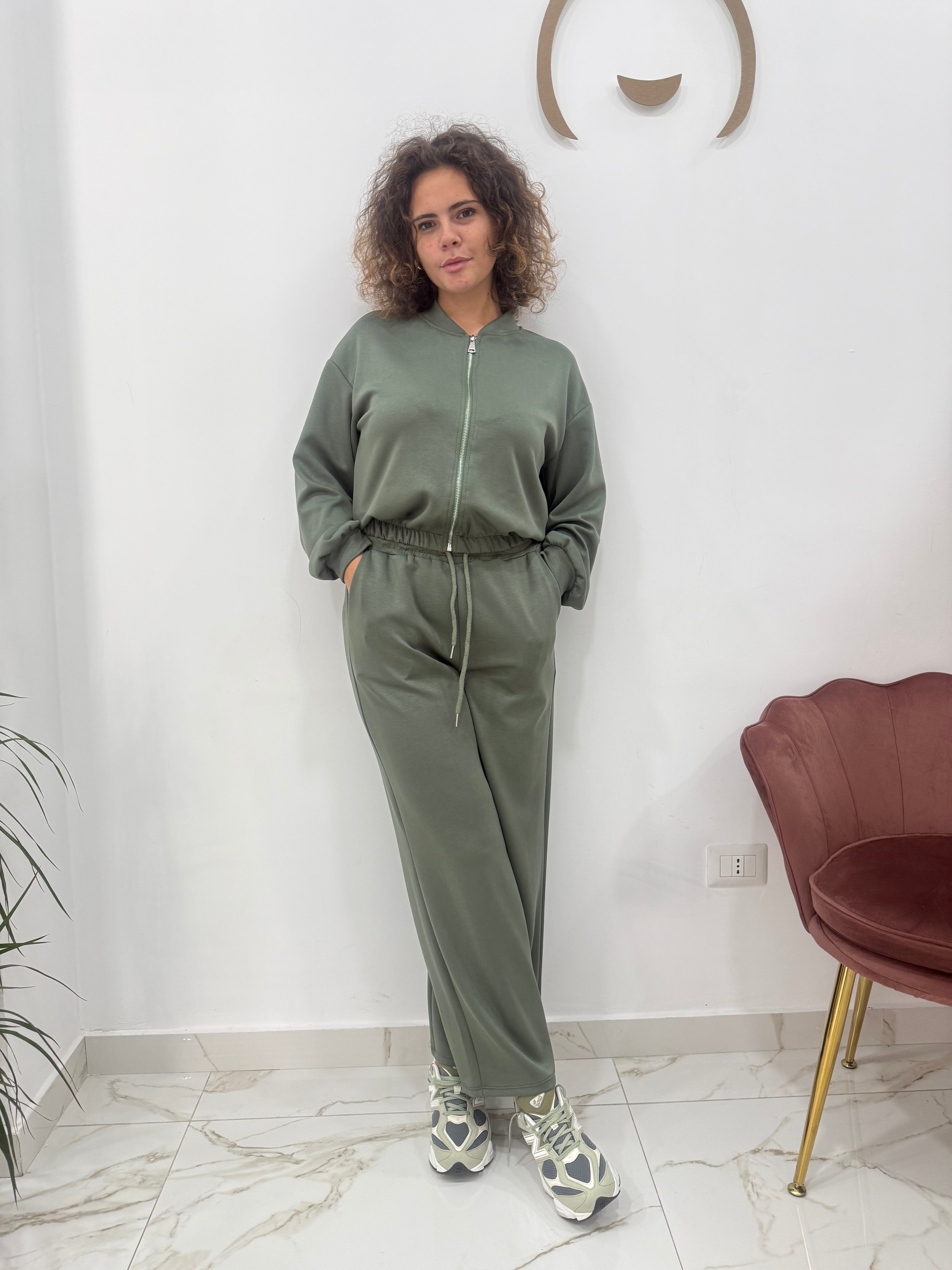 TUTA COMFY ANNACI