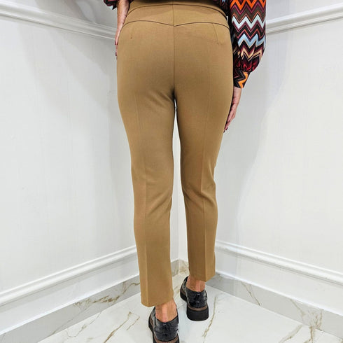 Pantalone donna elasticizzato Capri Button