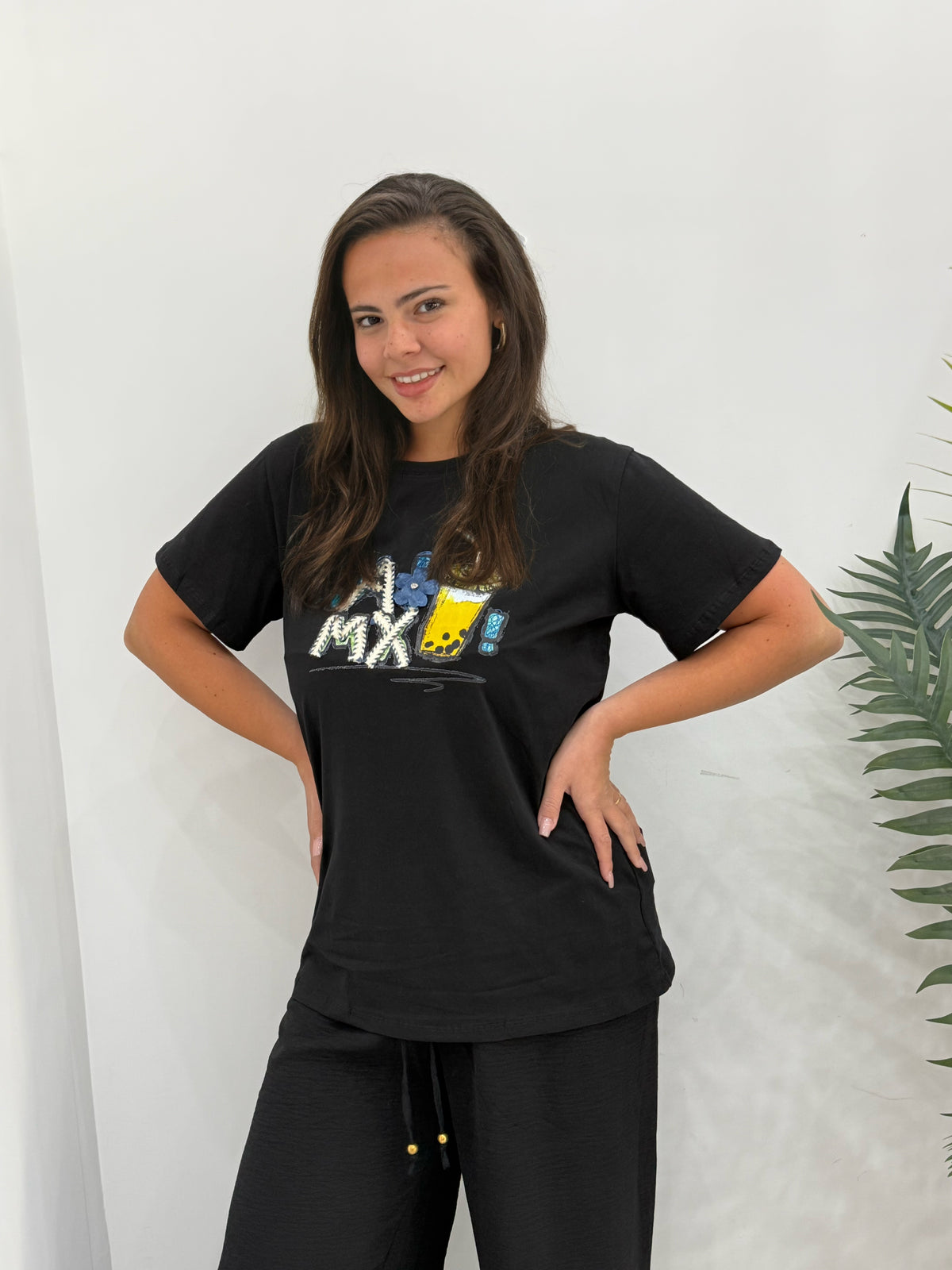 T-Shirt Grafica "Boba Mix"
